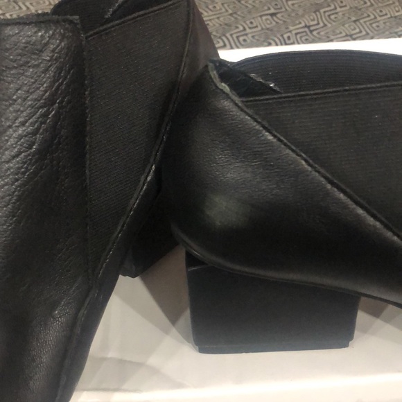 Jeffrey Campbell size 6 1/2 boots - Picture 5 of 7